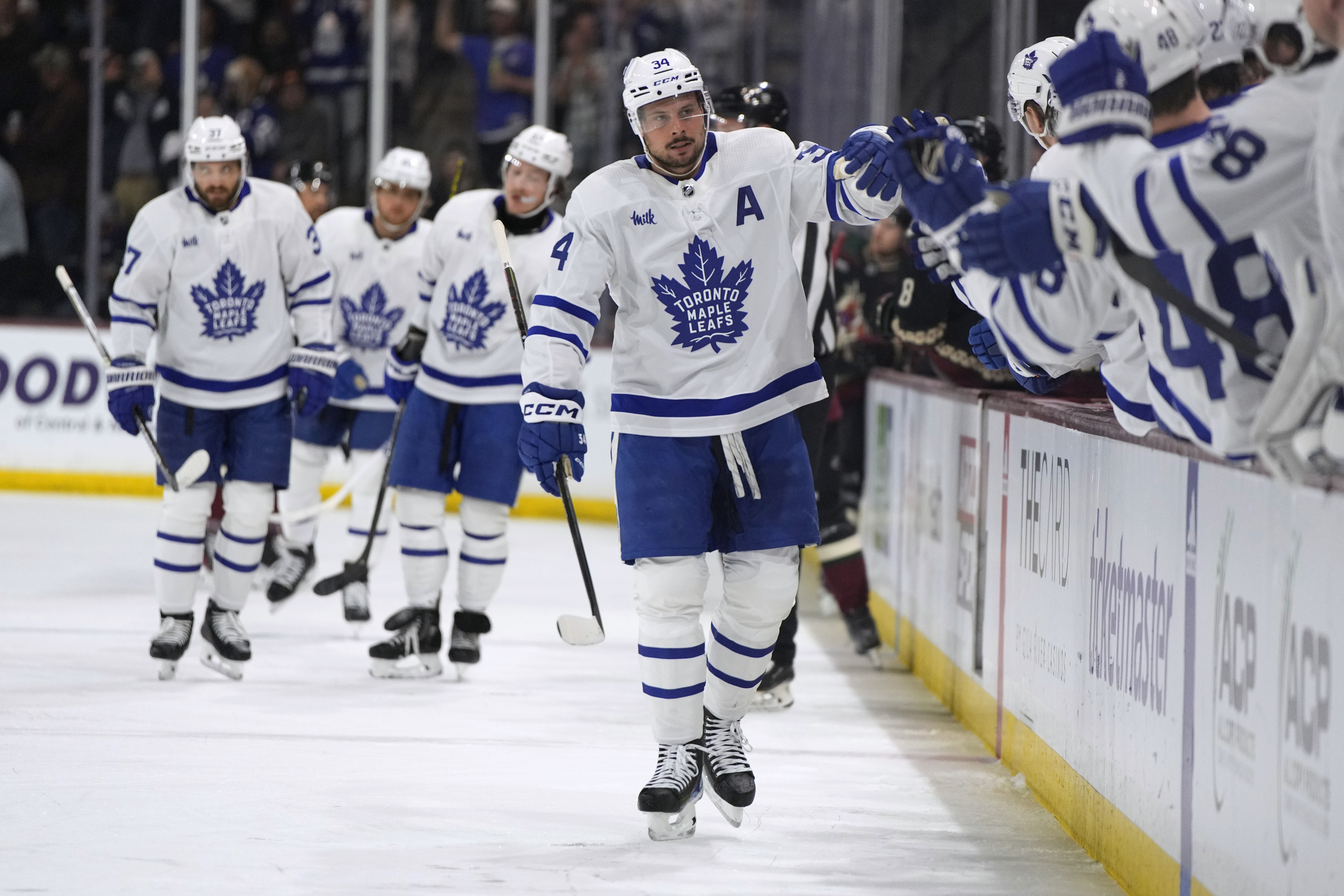 Matthews scores twice to reach 57 this season, Leafs rout Capitals
