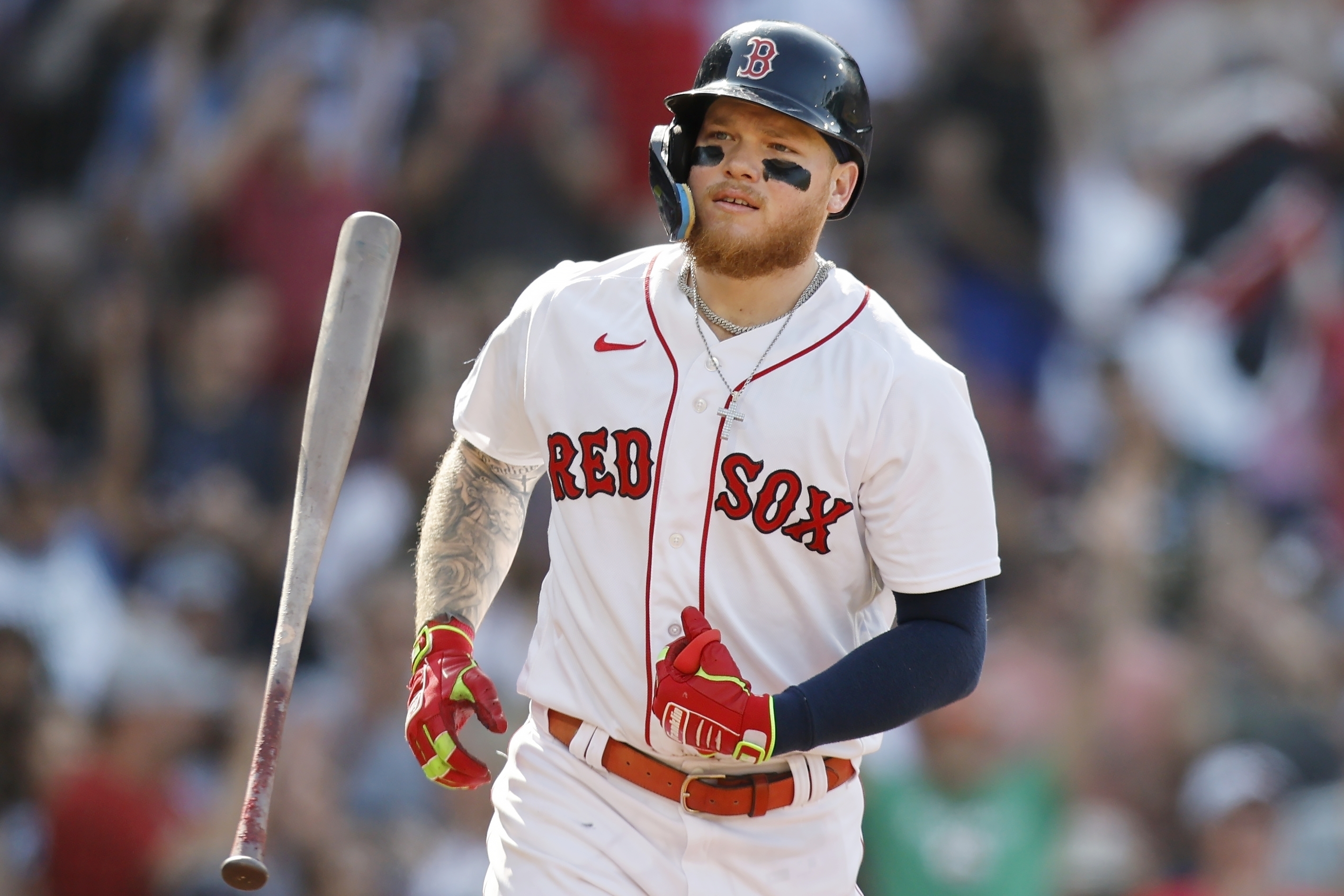 In rare Yankees-Red Sox trade, outfielder Verdugo goes to New York