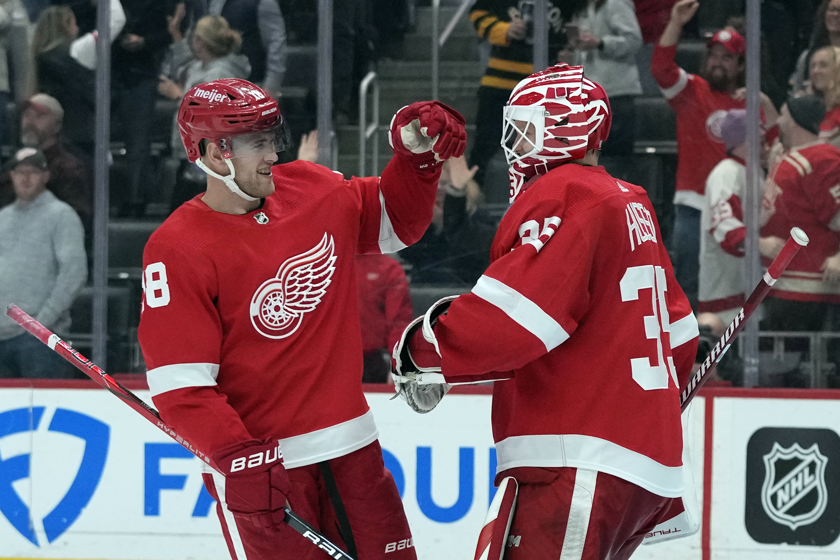 Red Wings put captain Dylan Larkin on IR after cross-check that knocked him  unconscious, National Sports