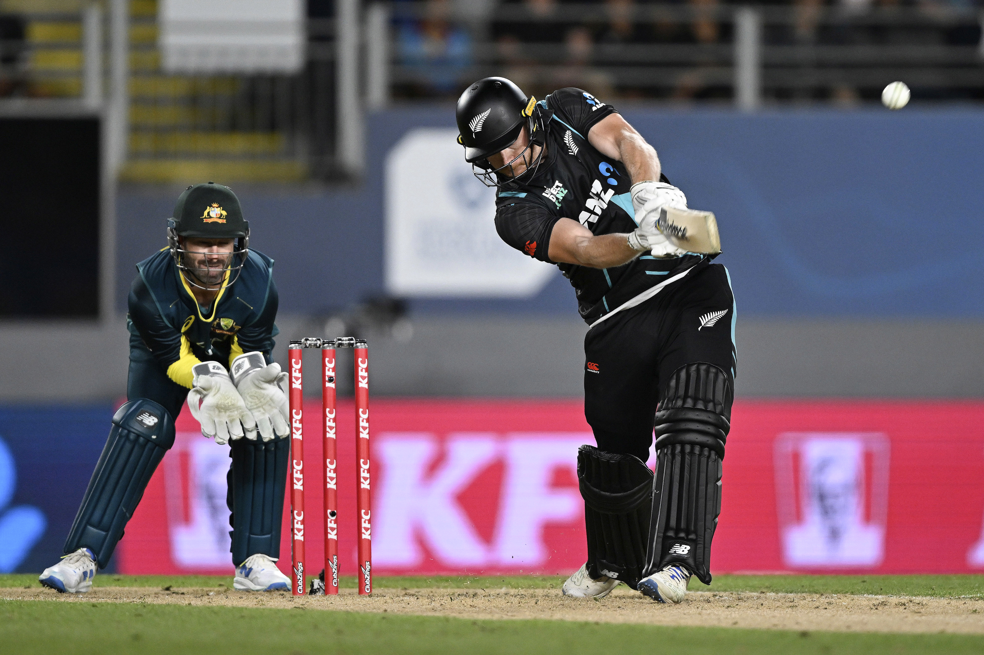 Australia beats New Zealand by 72 runs in 2nd T20 to win 3-match