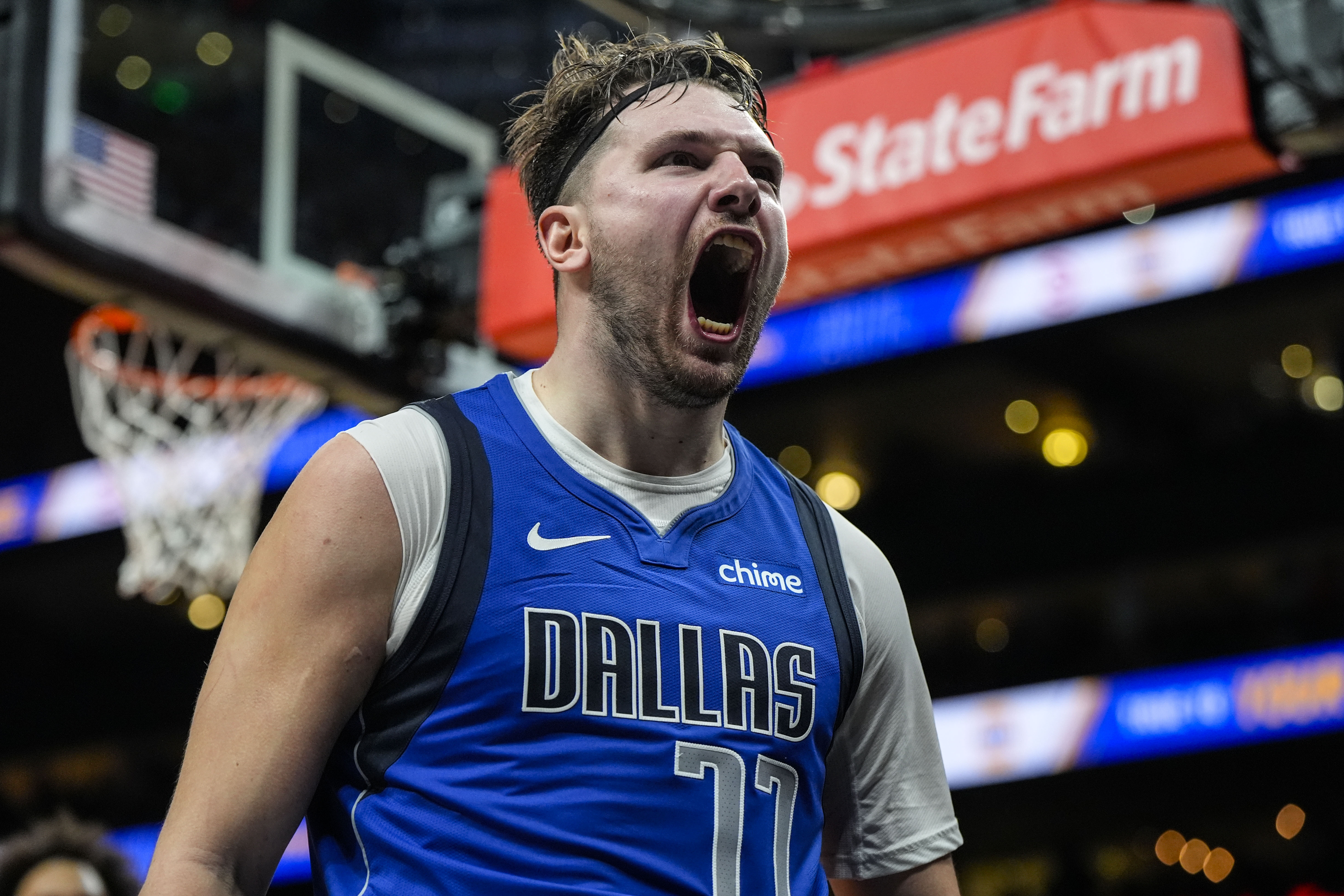 Another scoring spree in the NBA: Luka Doncic scores 73, Devin Booker has  62