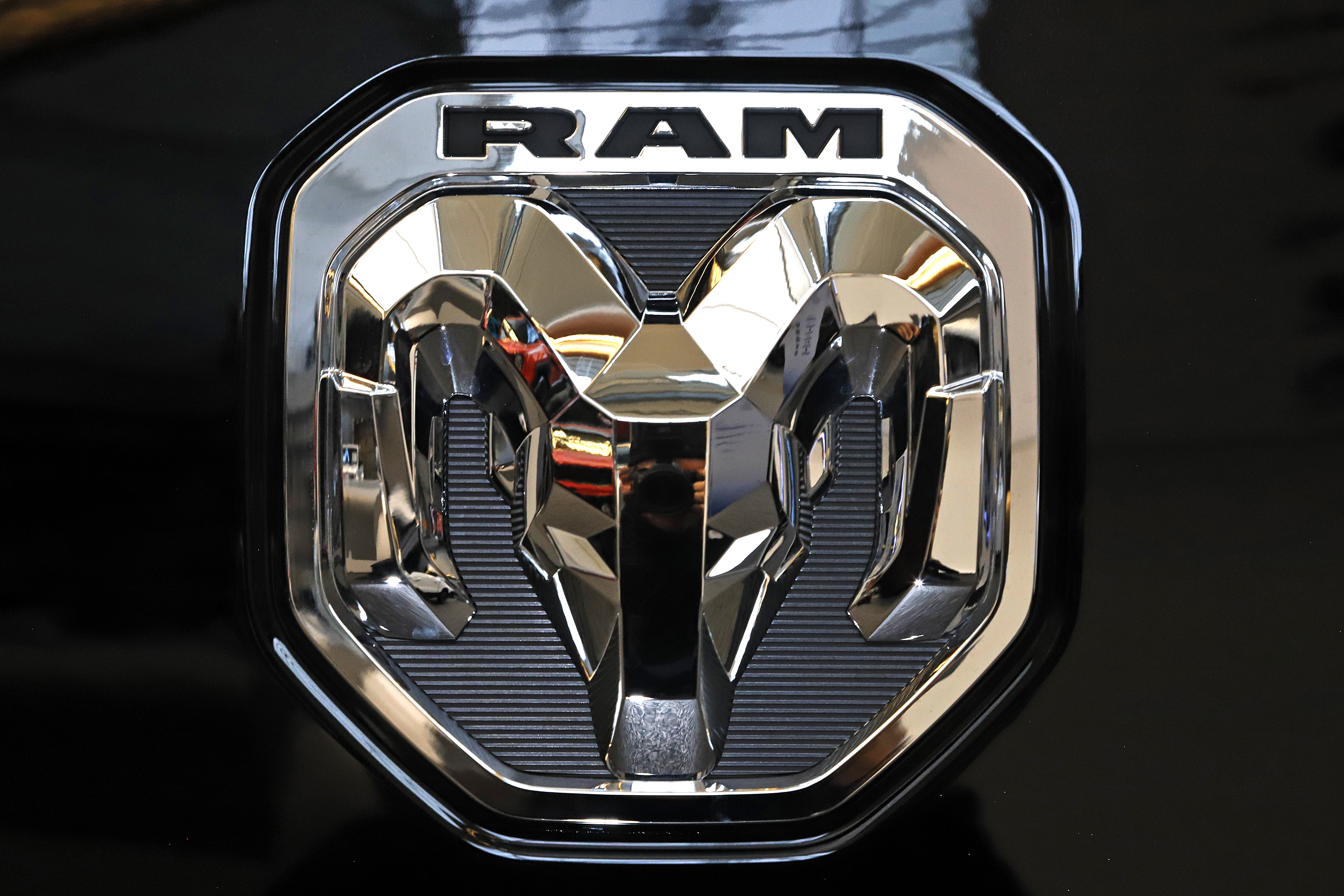 Fiat Chrysler shifter woes continue: Ram, Dodge rotary knob