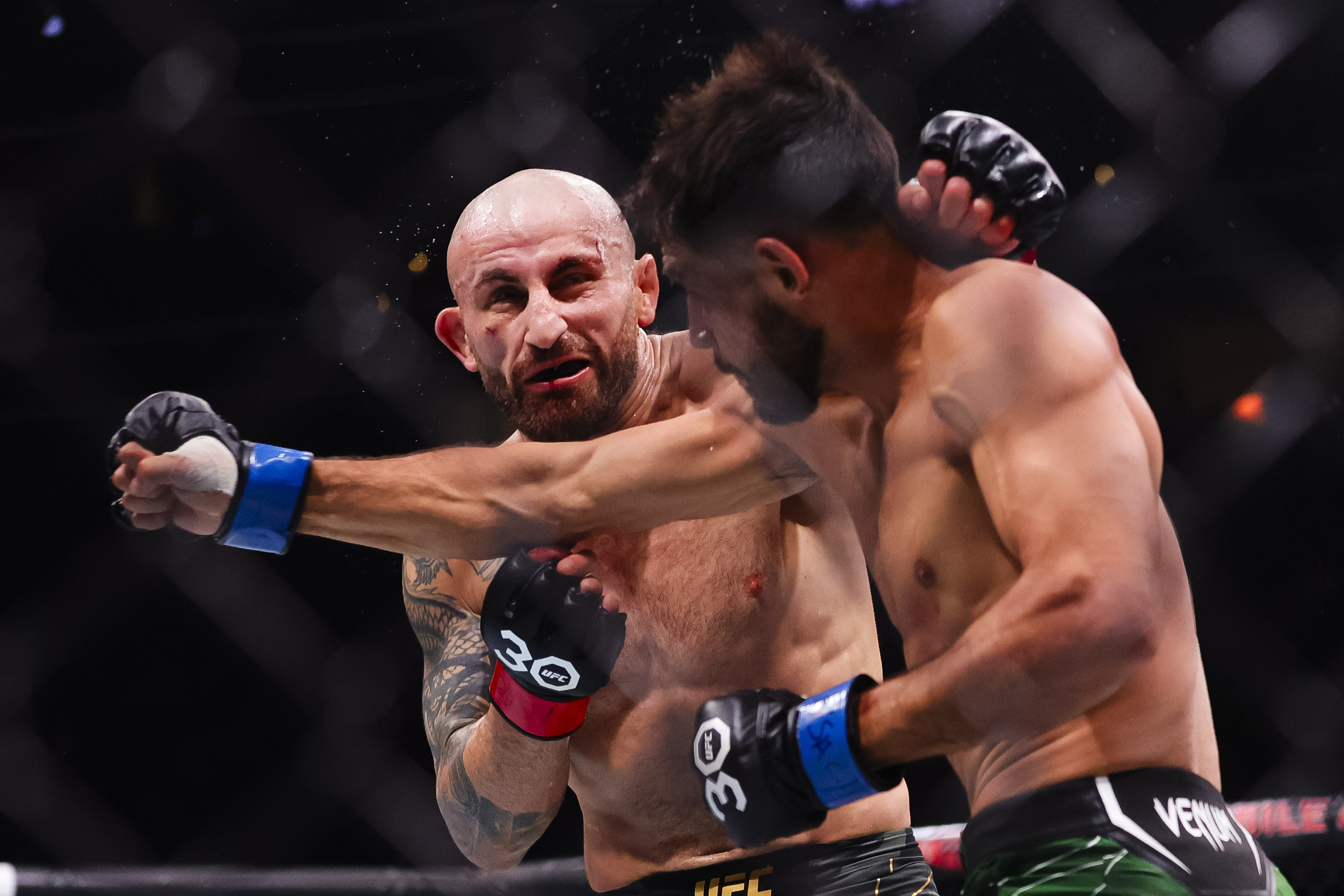 Alex Volkanovski on X: The world finally gets to see my striking