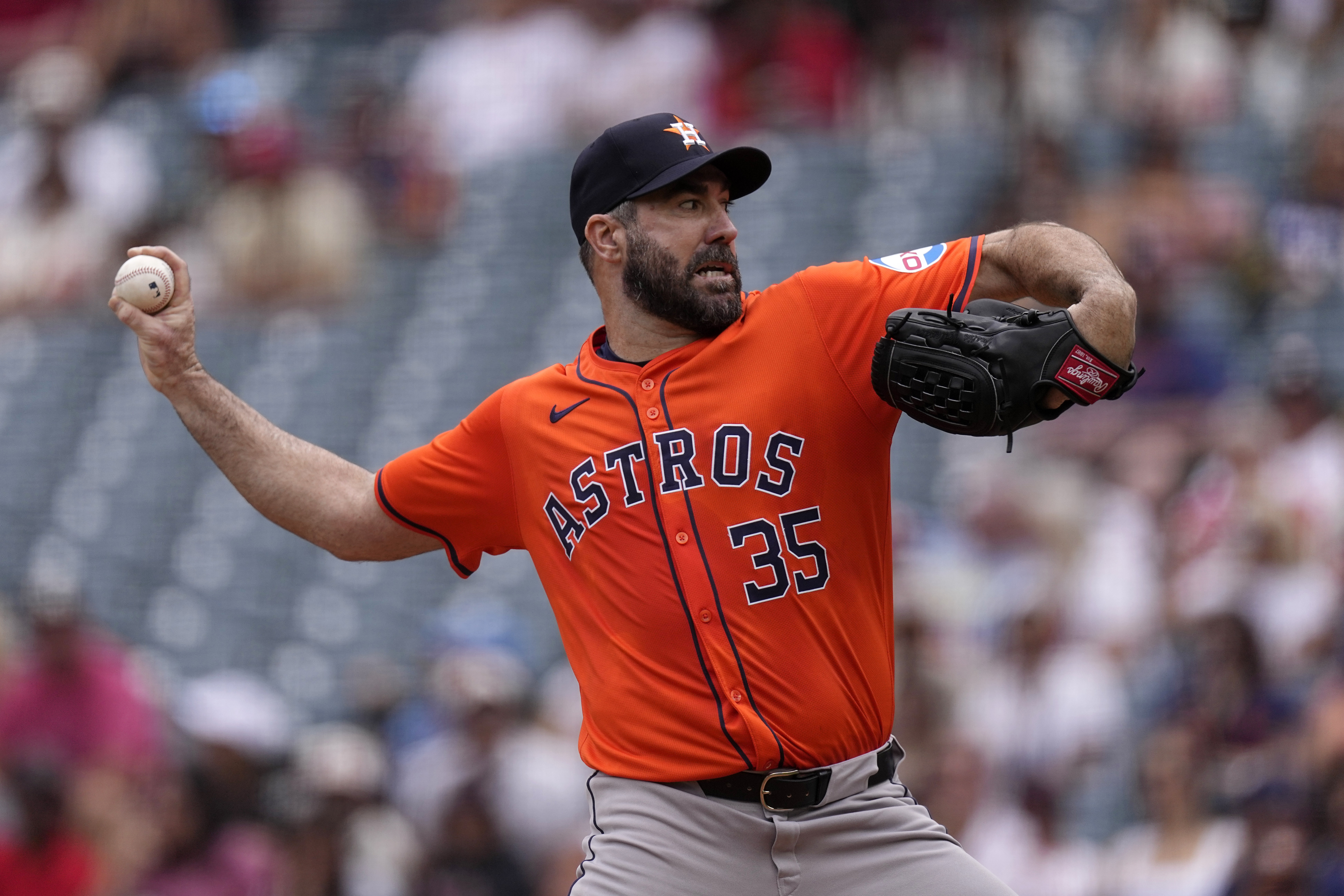 The Mets are trading Justin Verlander to the Astros, AP source says | AP  News