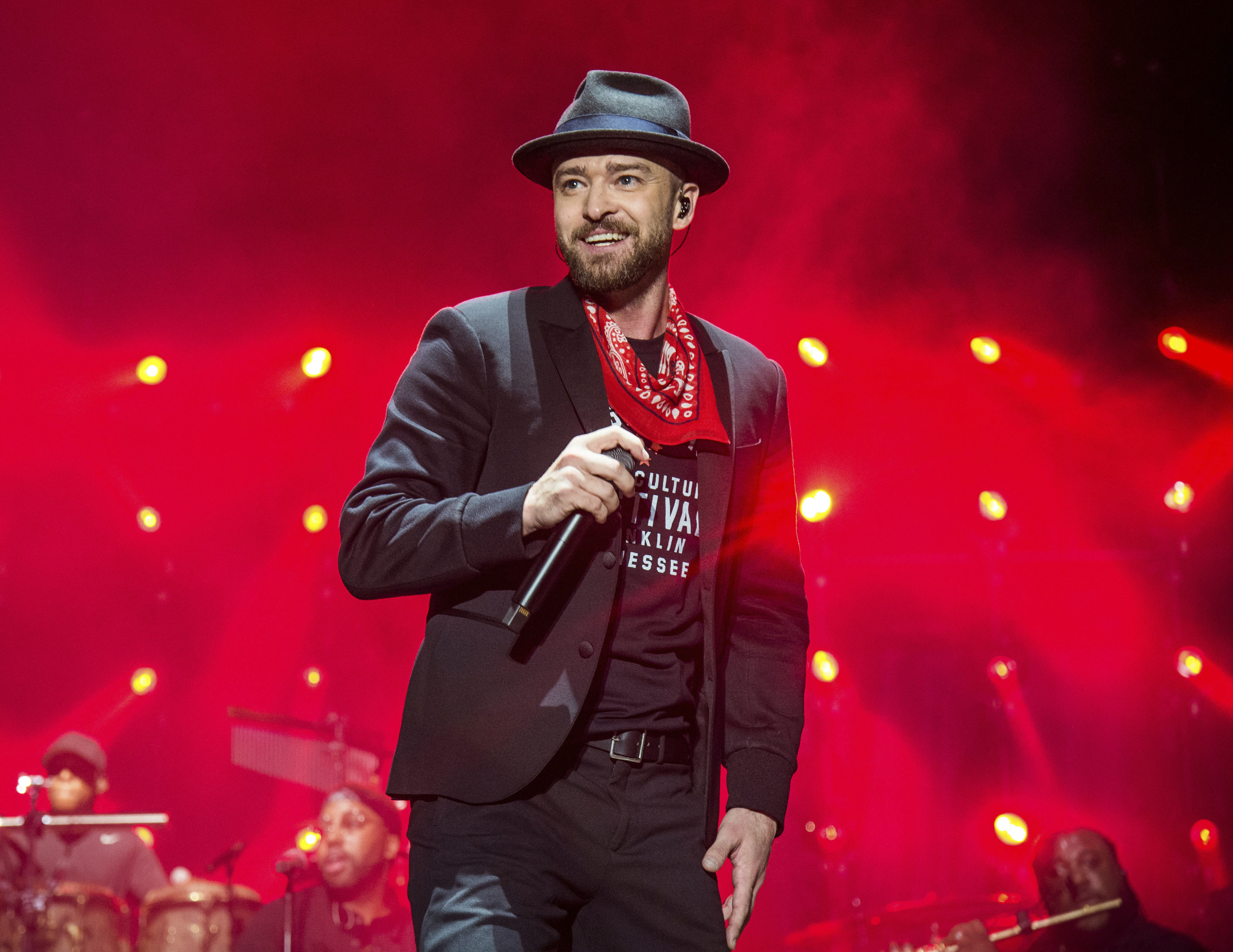 Justin Timberlake charged with driving while intoxicated in the Hamptons |  AP News