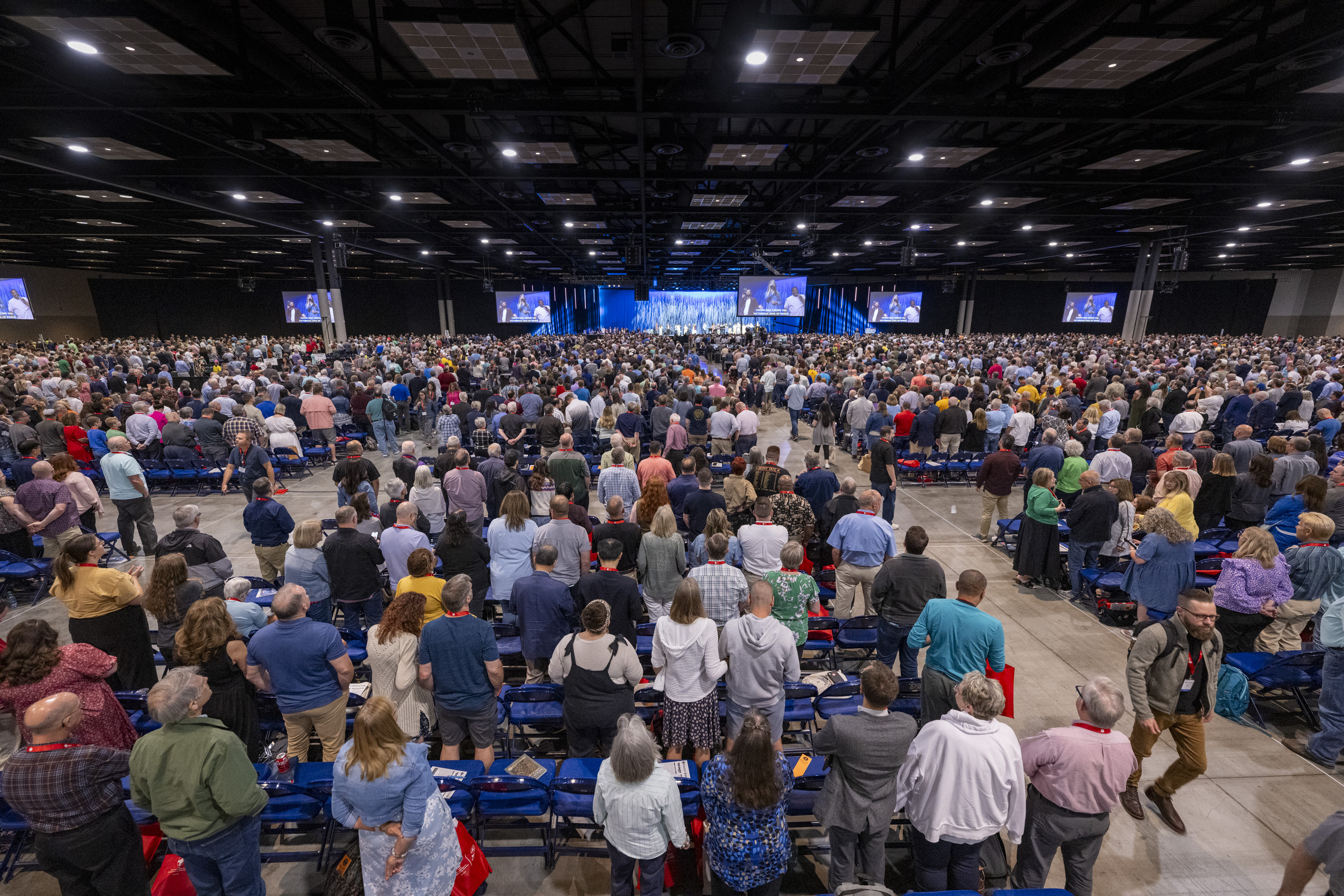 Southern Baptists reject formal ban on churches with women pastors