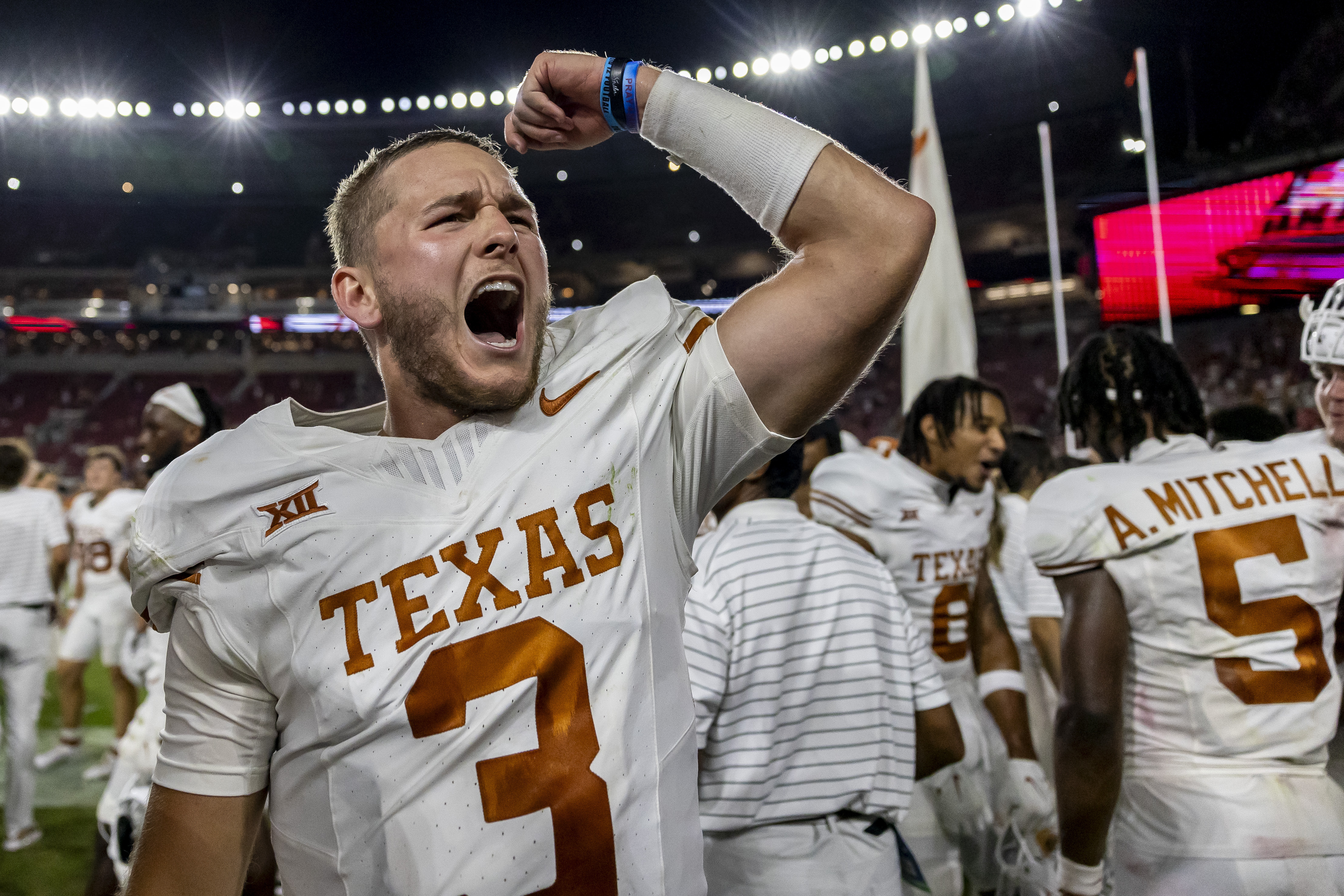 Hook 'em Horns! No. 11 Texas, Ewers pull off 34-24 victory at No. 3 Alabama