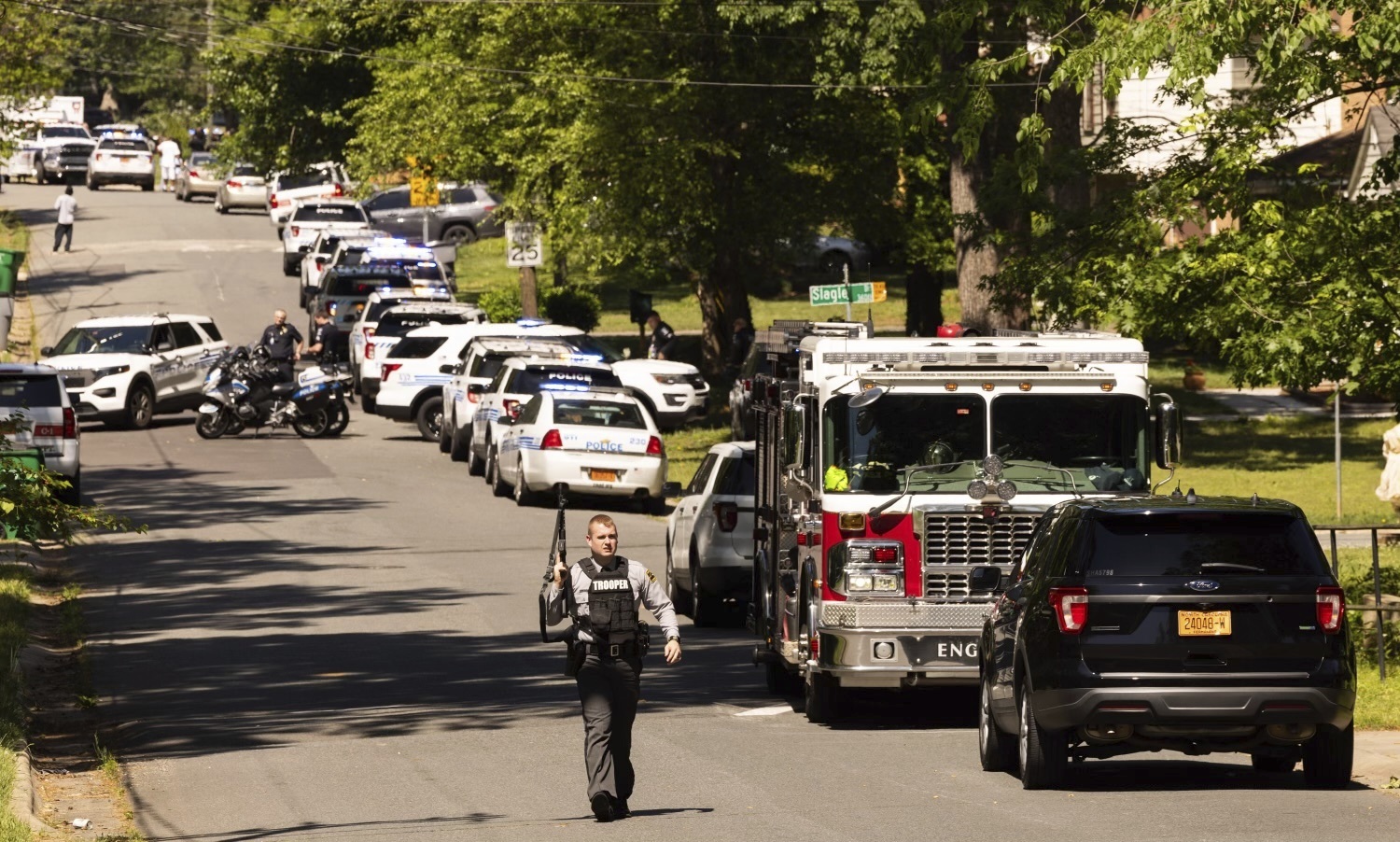 North Carolina shootout: 4 officers serving warrant killed, 4 wounded | AP  News