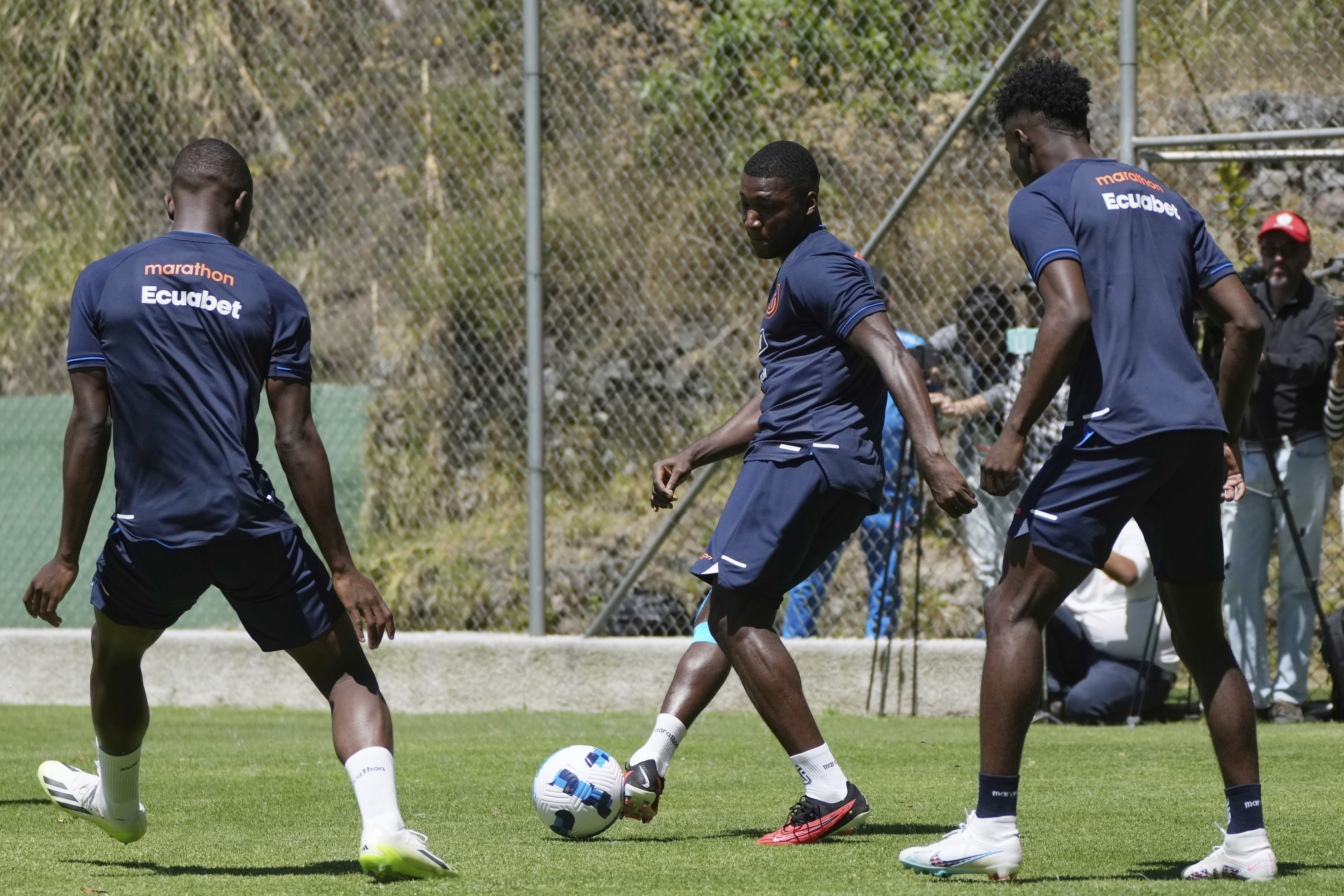 Uruguay, primera selección que alcanza 200 partidos en la Copa