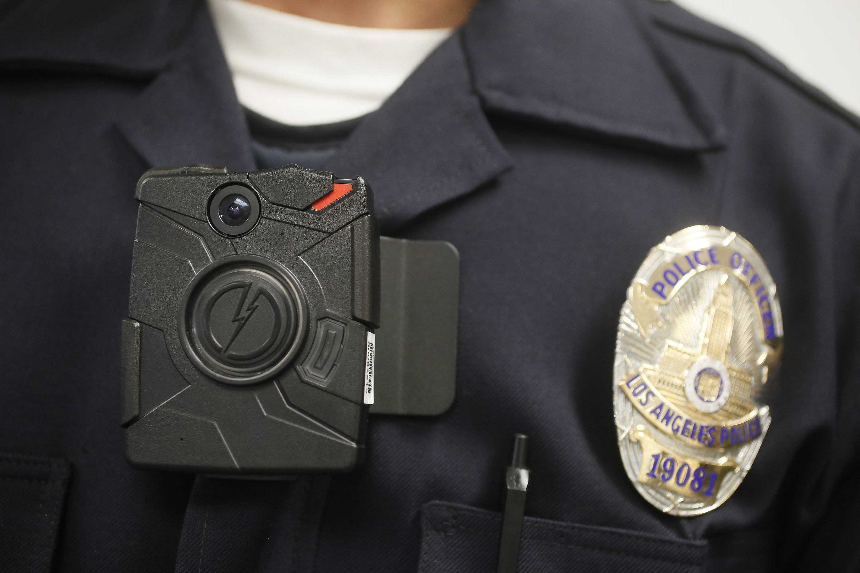 Police Body Cameras - Pros & Cons 