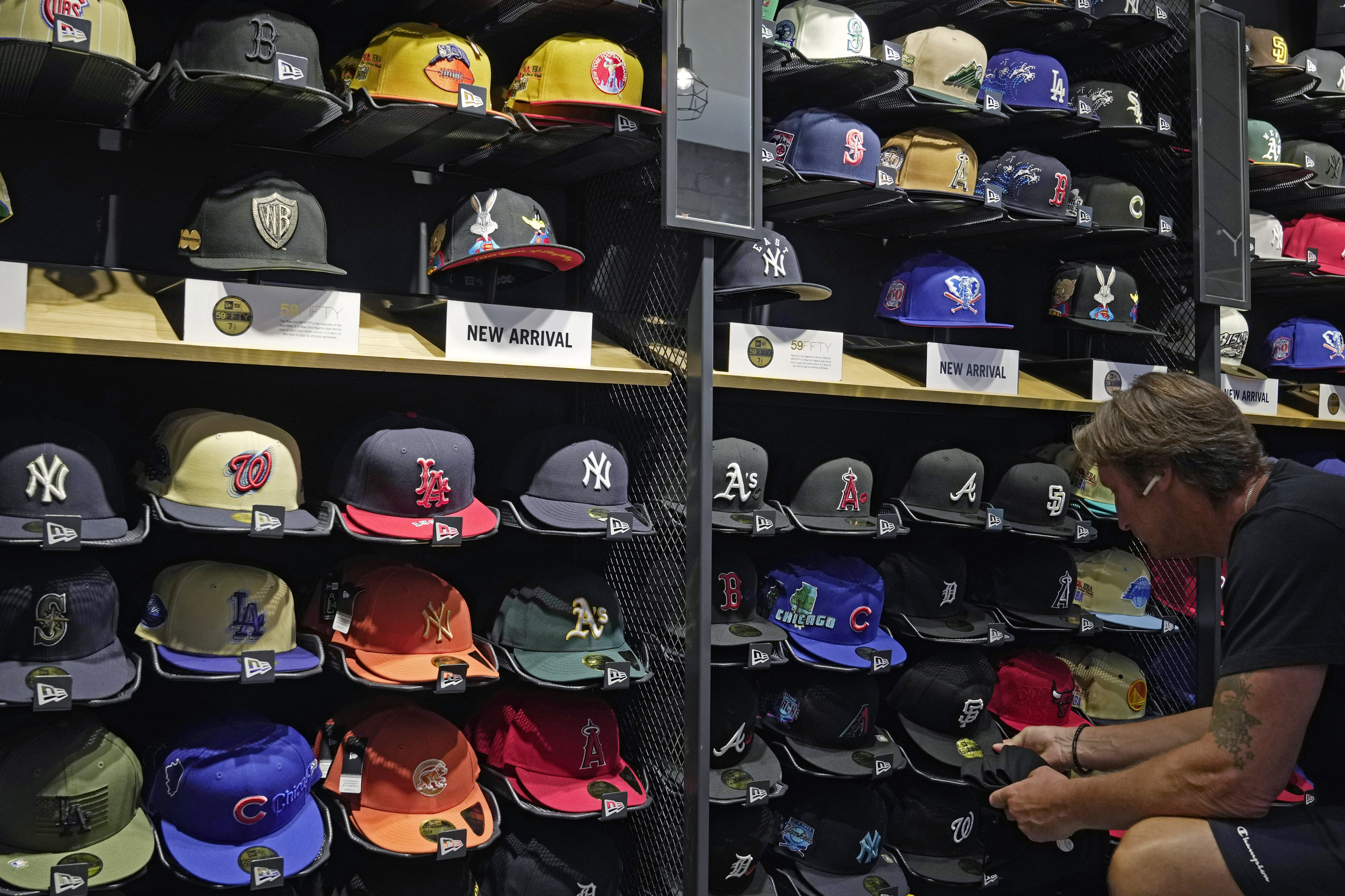 Store baseball caps on sale