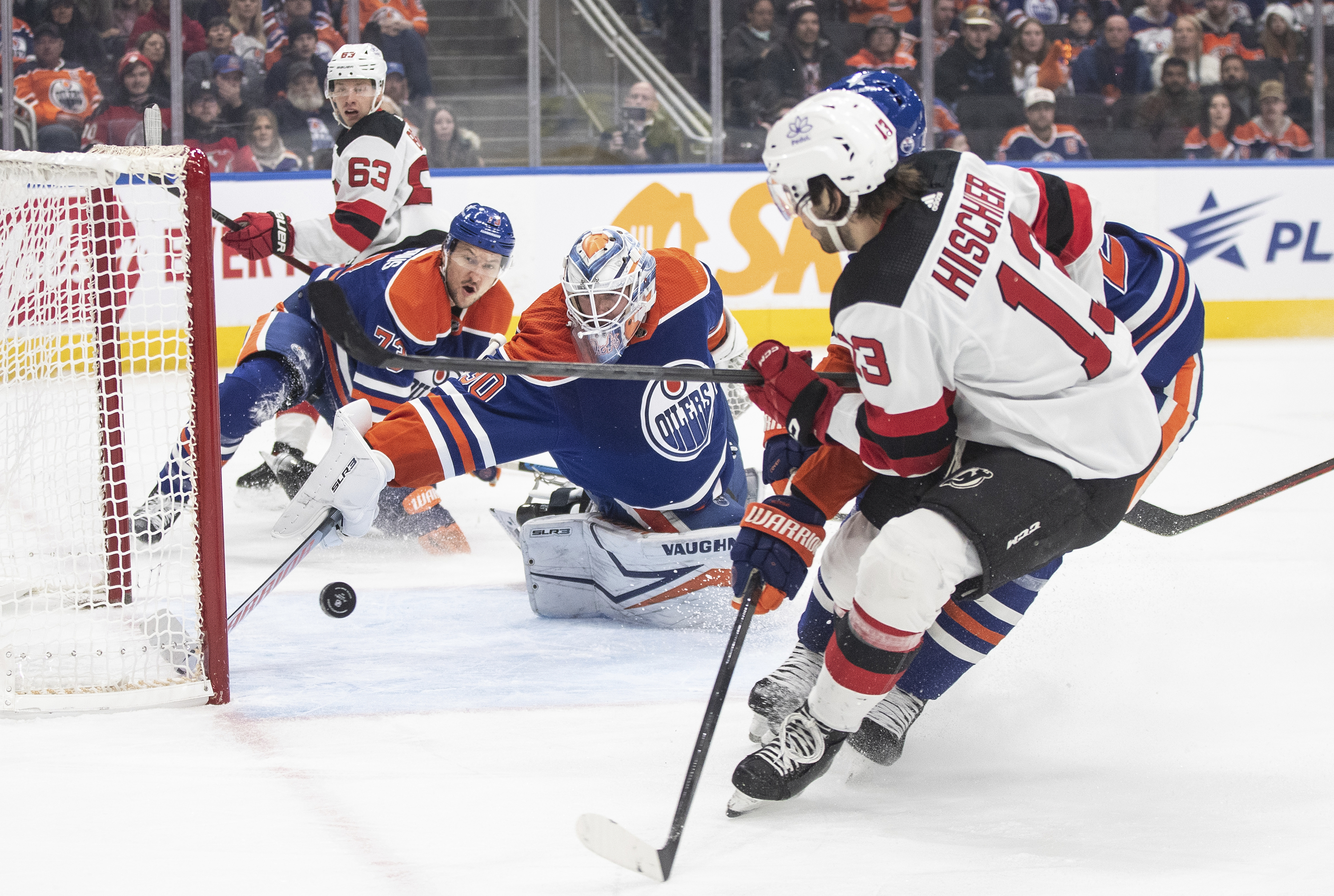 Pickard makes 26 saves for 1st NHL victory in almost 2 years, streaking  Oilers beat Devils 4-1