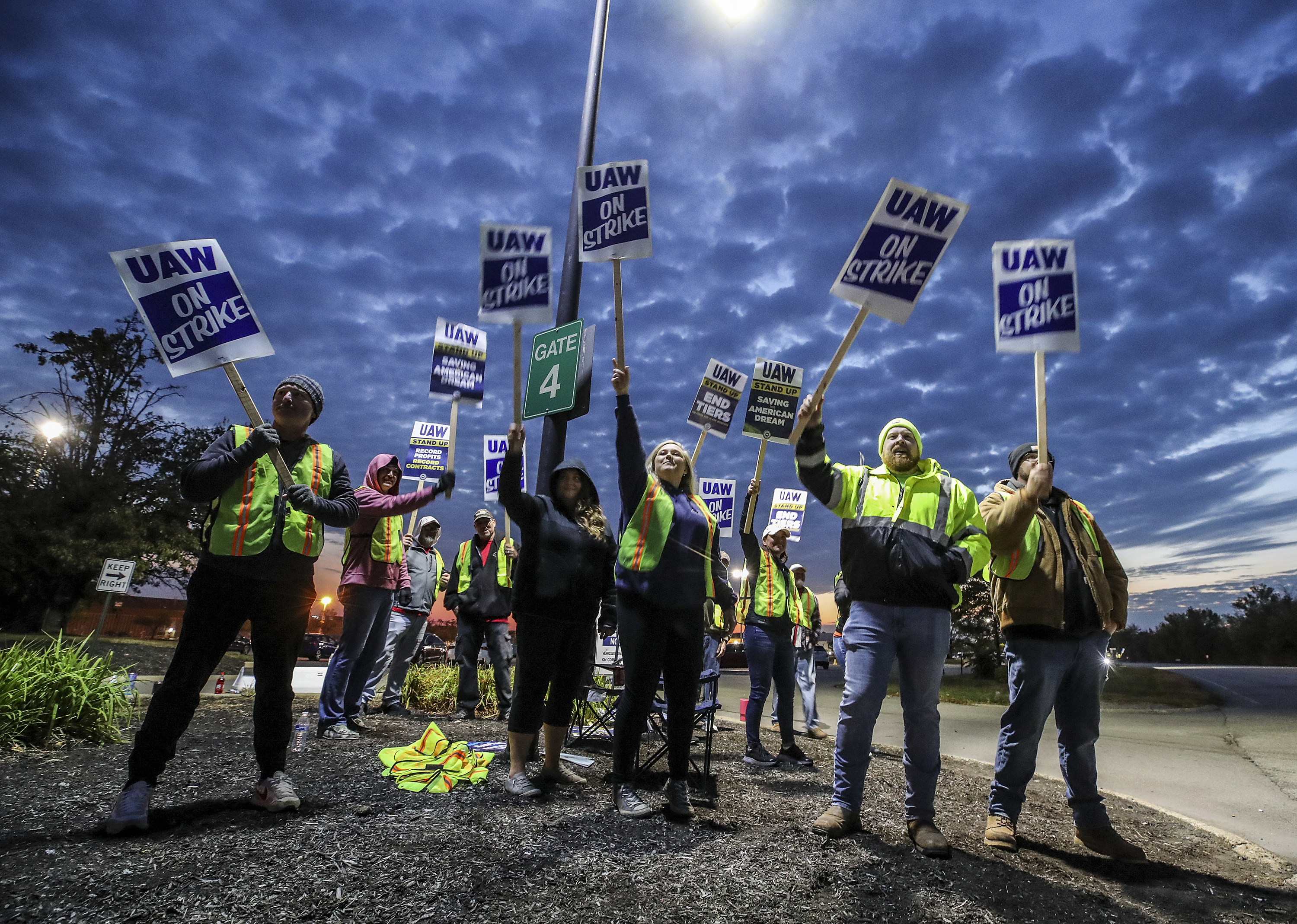 UAW strike, Day 4: GM threatens to send 2,000 workers home, Ford