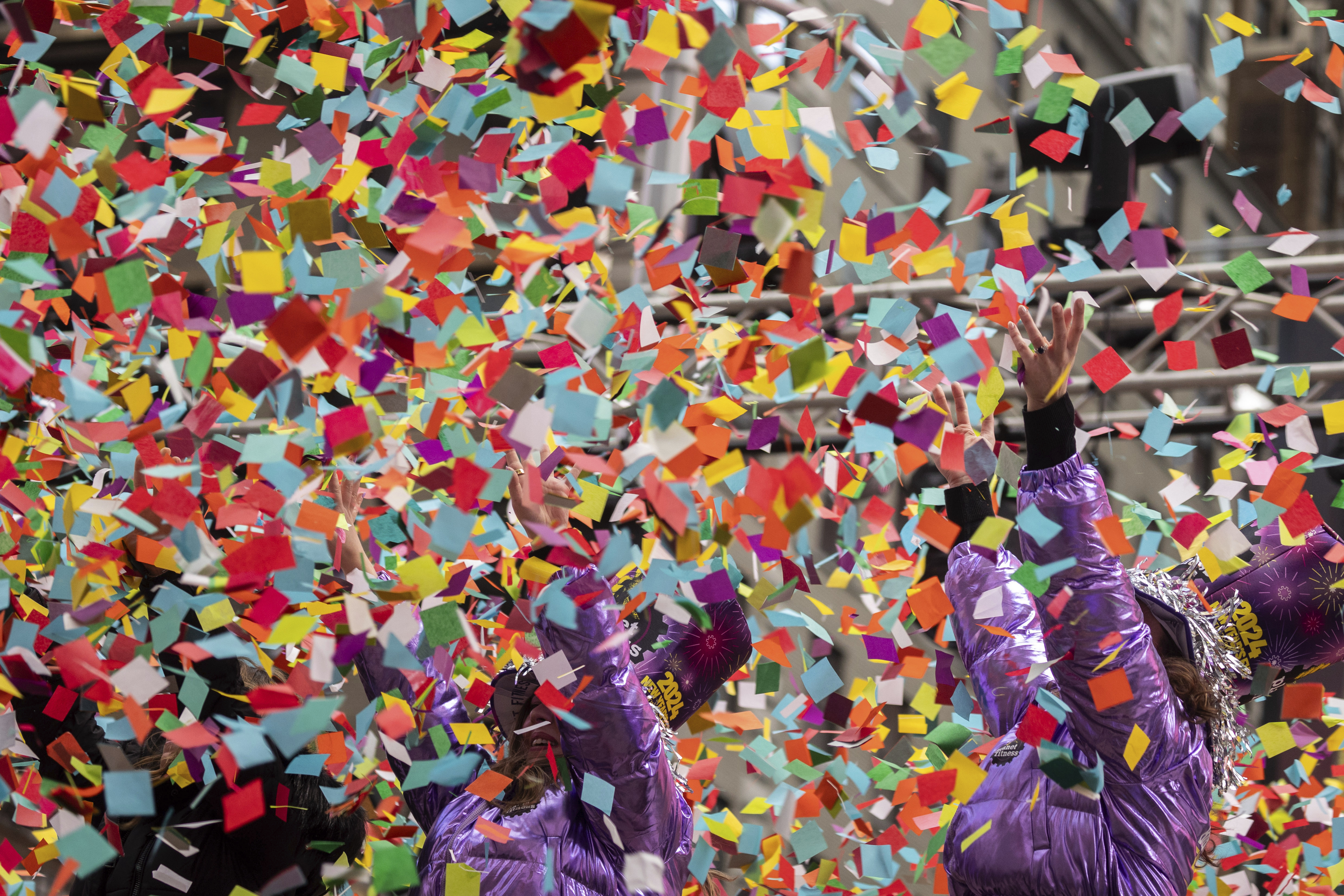 Organizers test confetti drop ahead of New Year's Eve in Times