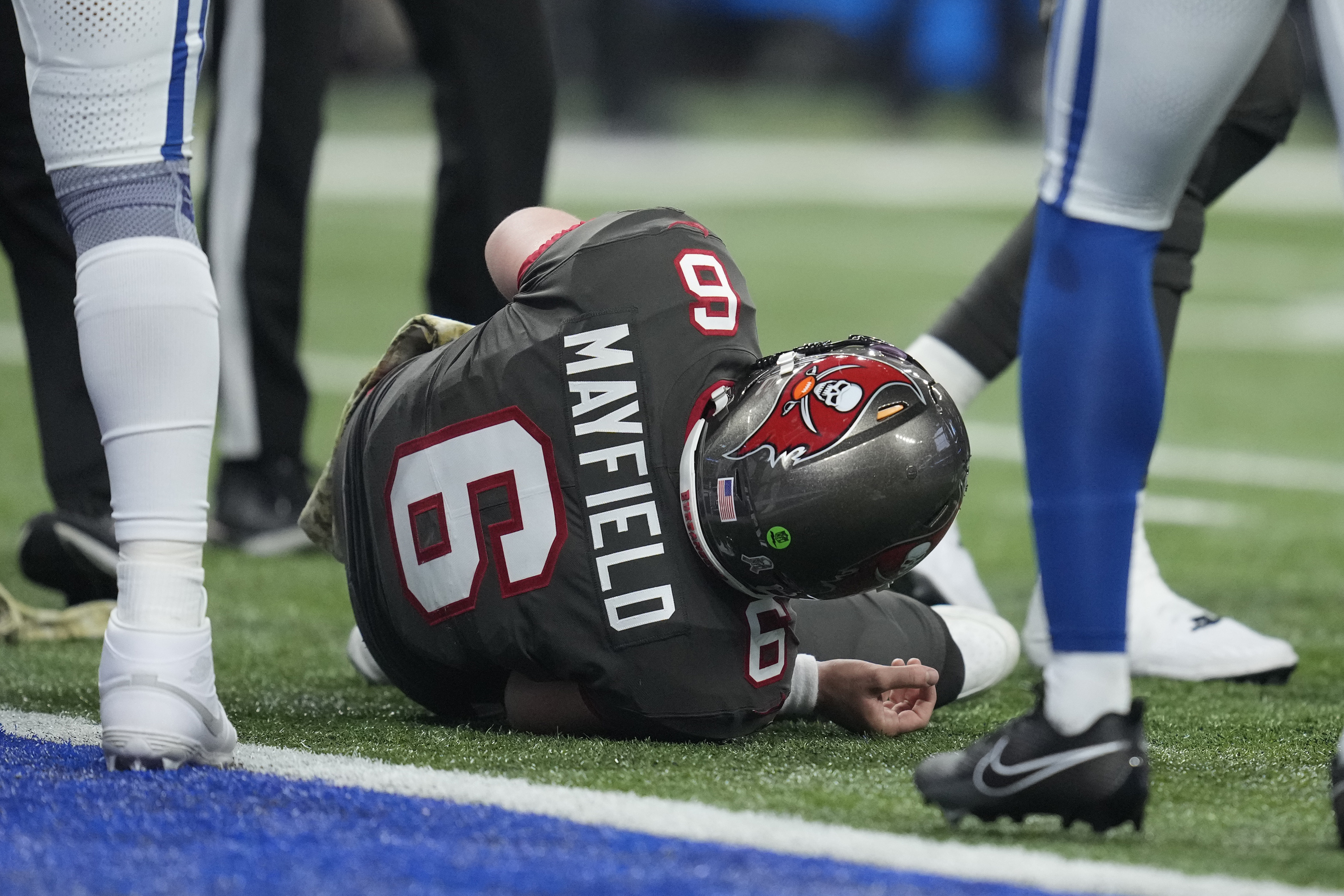 Baker Mayfield returns from ankle injury but can t rally Bucs in